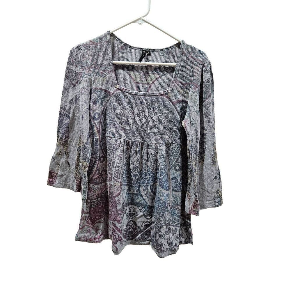 Susan Lawrence M top